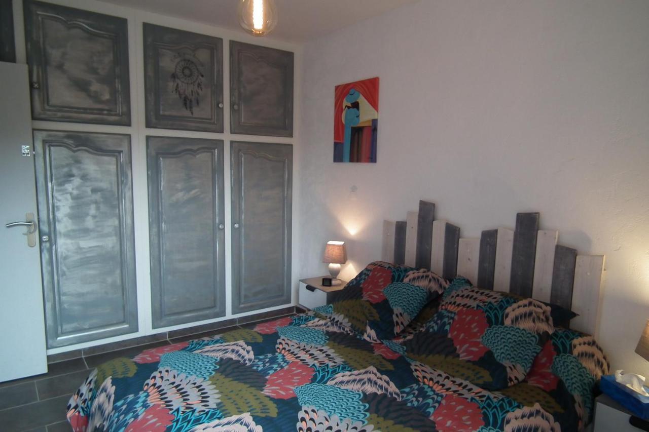 Flat Apartment Сен-Киприен Екстериор снимка